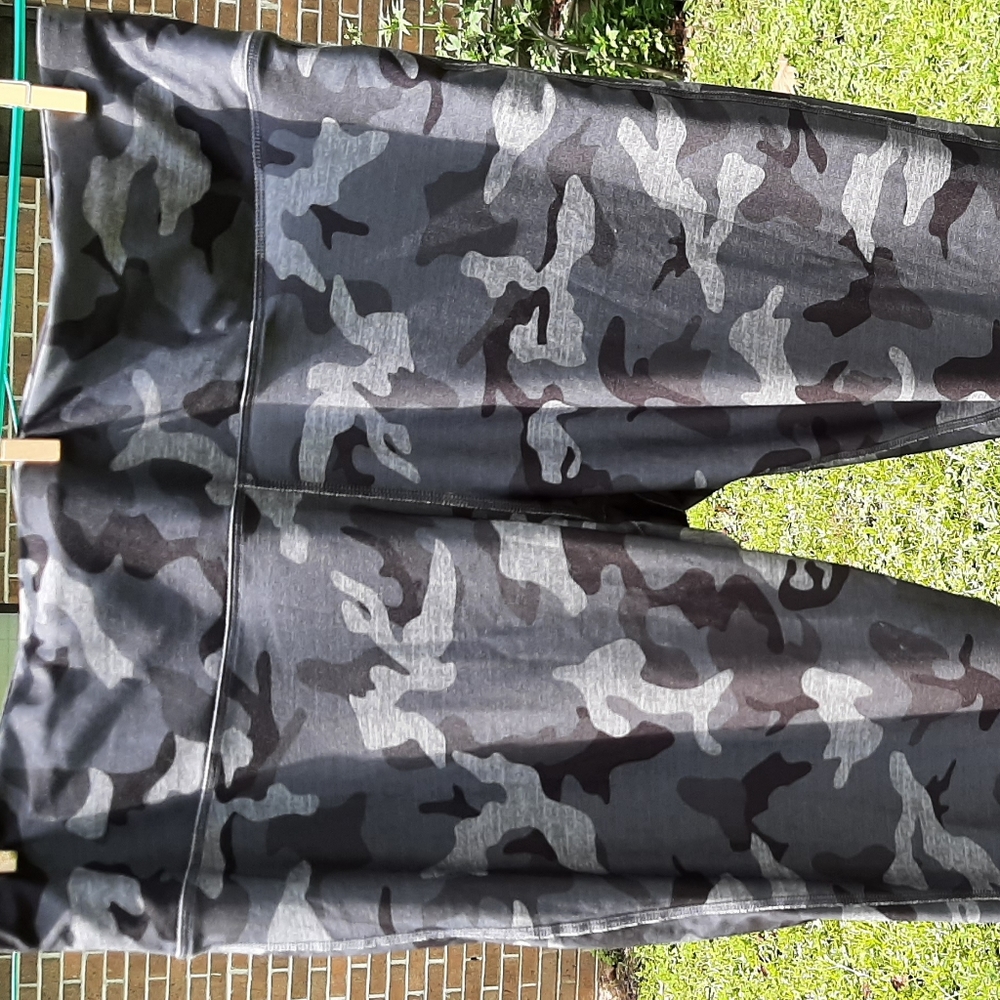 BOGO athletica size 2x workout bottoms